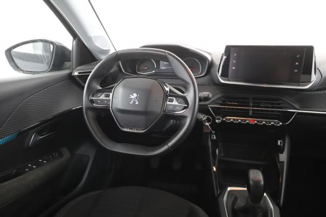 Peugeot 208 image 8