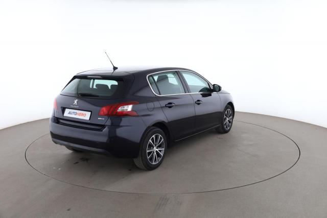 Peugeot 308 image 2