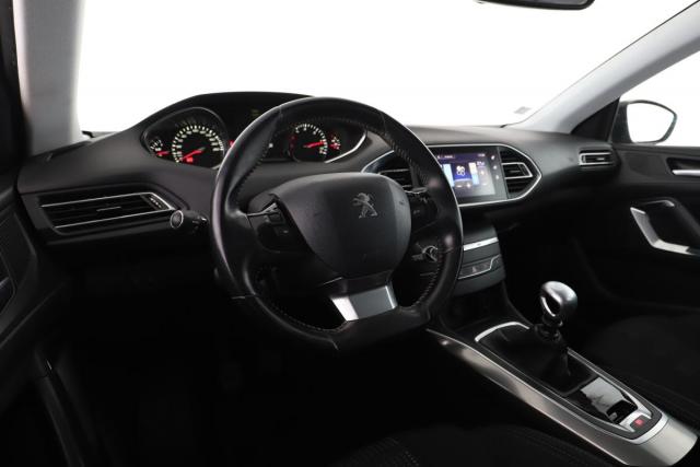Peugeot 308 image 1