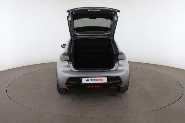 Peugeot 208 image 8