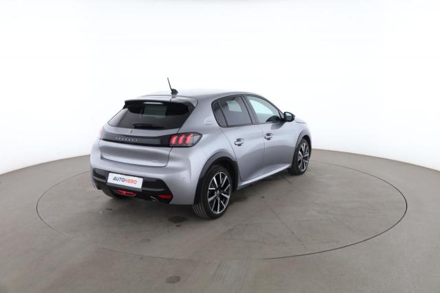 Peugeot 208 image 2