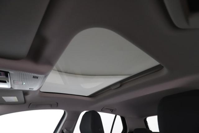 Volkswagen Golf image 4