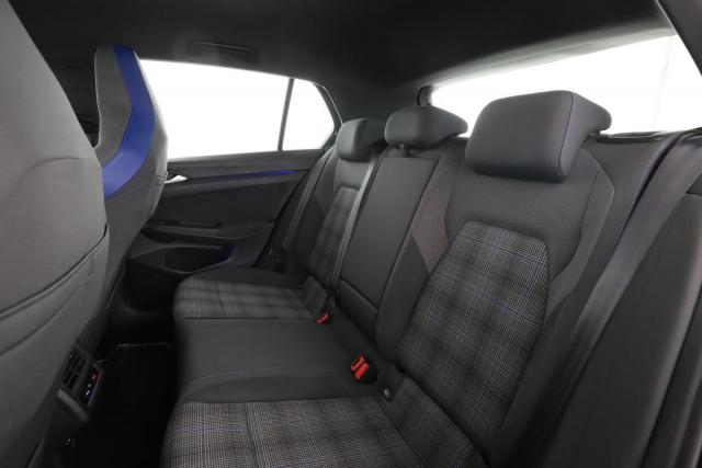 Volkswagen Golf image 6