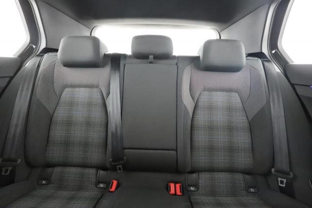 Volkswagen Golf image 3