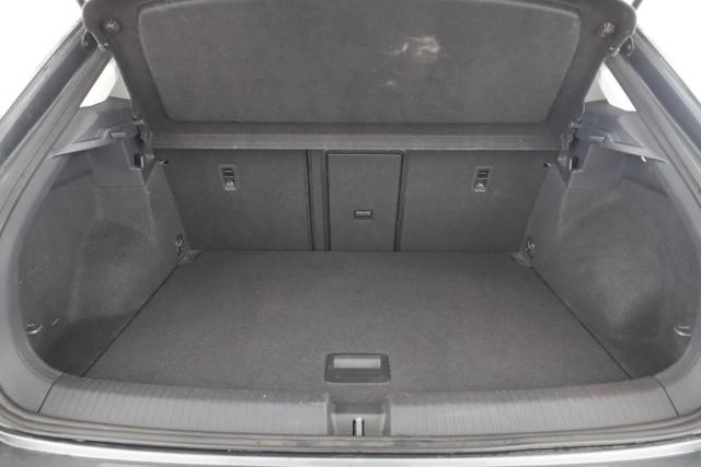 Volkswagen T-Roc image 2