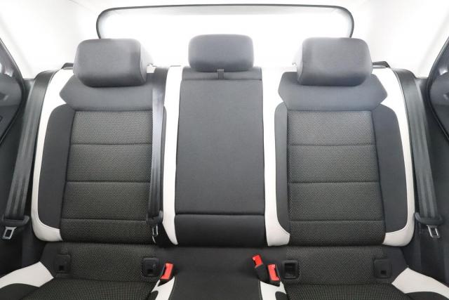 Volkswagen T-Roc image 8