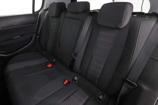 Peugeot 308 image 2