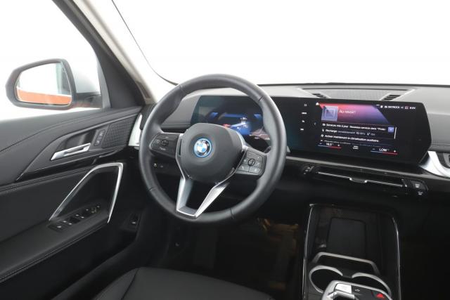 Bmw Ix1 image 8