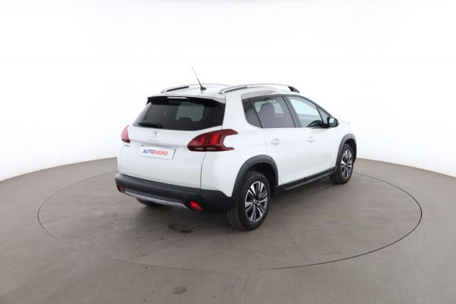 Peugeot 2008 image 9