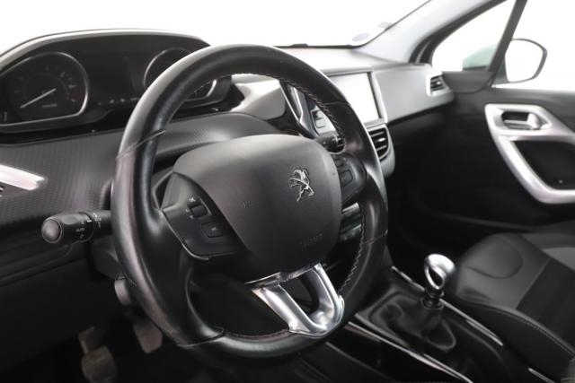 Peugeot 2008 image 1