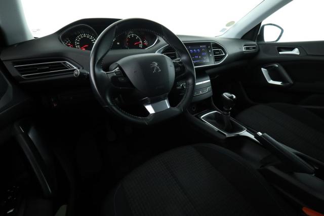 Peugeot 308 image 2