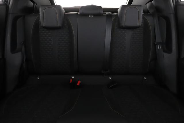 Peugeot 2008 image 8