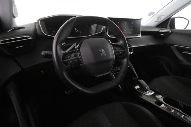 Peugeot 2008 image 9