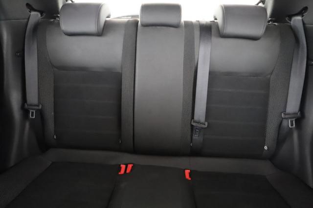 Nissan Juke image 8