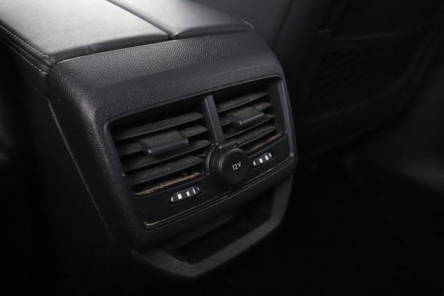 Peugeot 3008 image 2