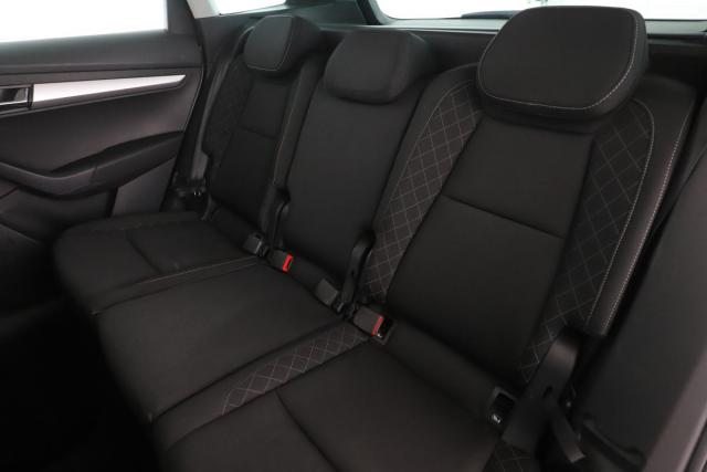 Skoda Karoq image 4