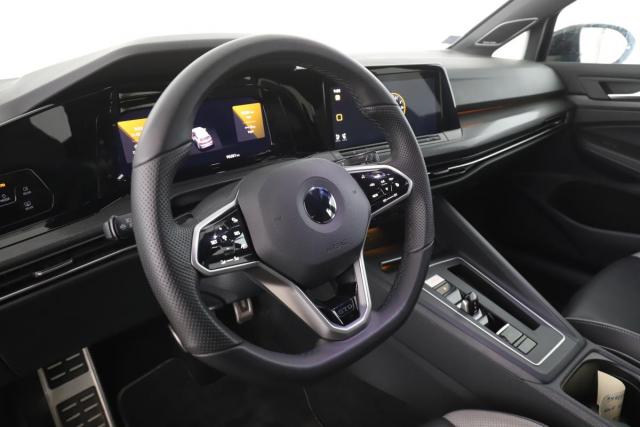 Volkswagen Golf image 9