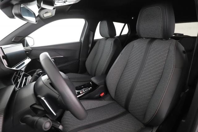 Peugeot 2008 image 5