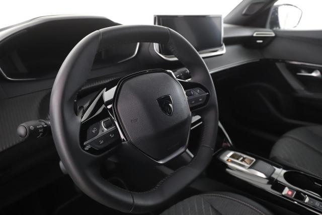 Peugeot 2008 image 4