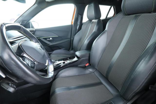 Peugeot 2008 image 1