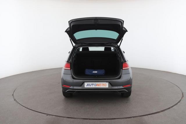 Volkswagen Golf image 1