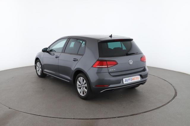 Volkswagen Golf image 8