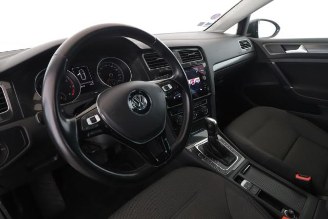 Volkswagen Golf image 9