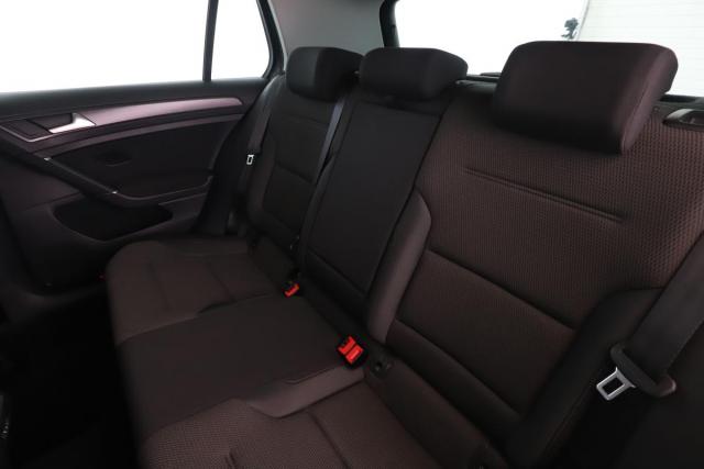Volkswagen Golf image 2