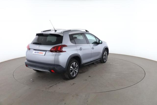Peugeot 2008 image 7