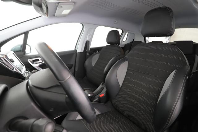 Peugeot 2008 image 5