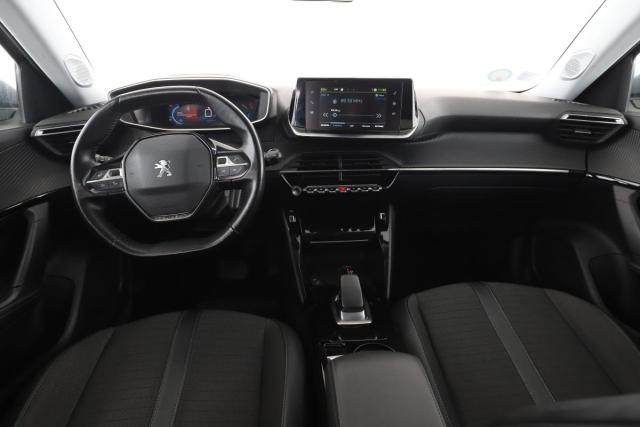 Peugeot 2008 image 2