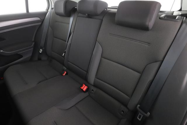 Volkswagen Golf image 4