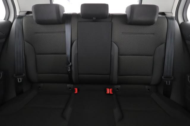 Volkswagen Golf image 6