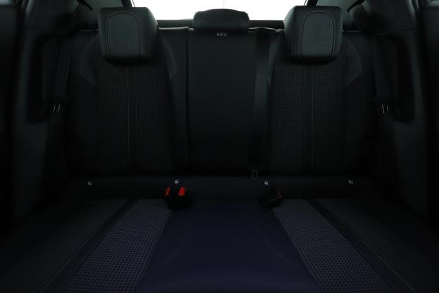 Peugeot 2008 image 1