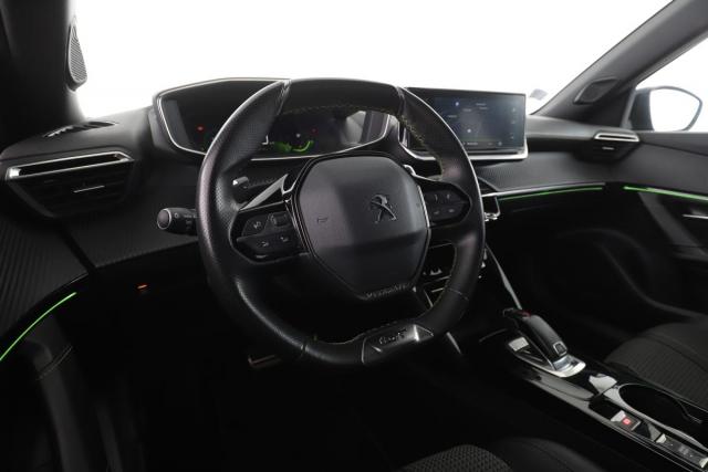 Peugeot 2008 image 3