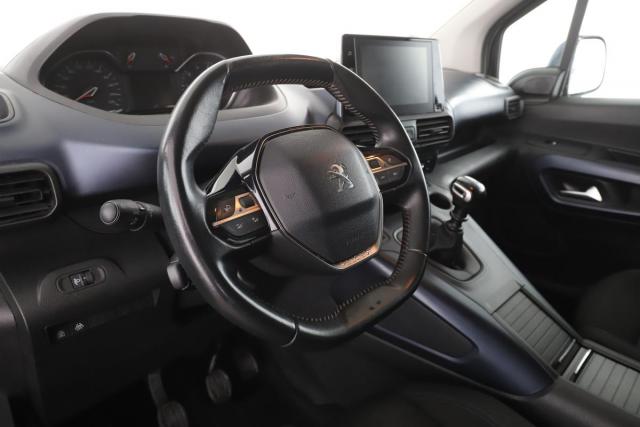 Peugeot Rifter image 9