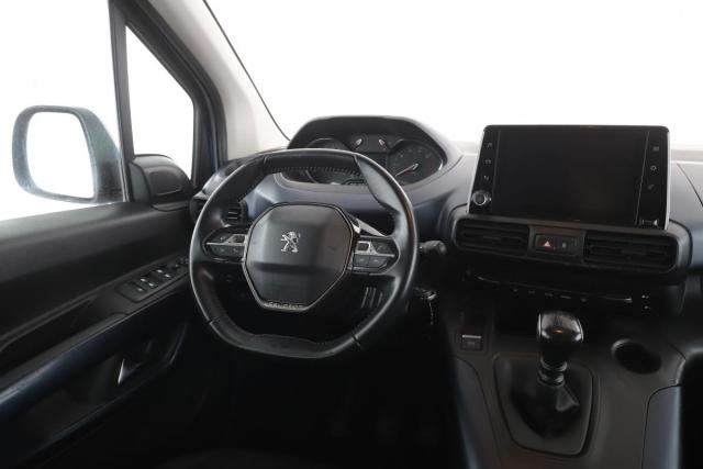 Peugeot Rifter image 1