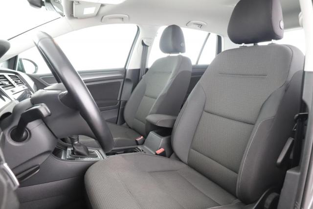 Volkswagen Golf image 8