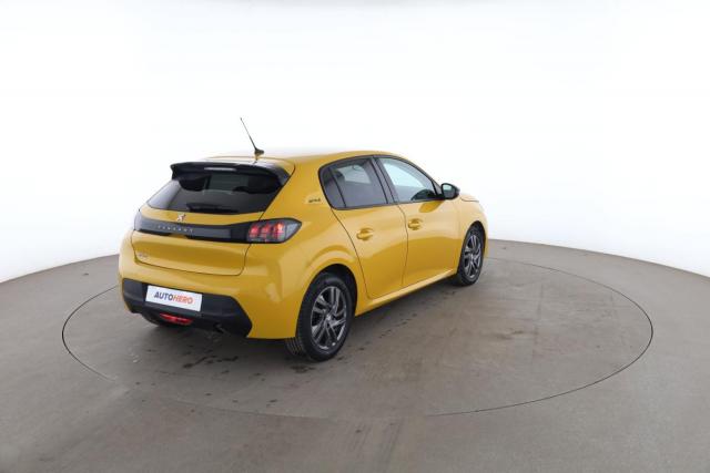 Peugeot 208 image 1