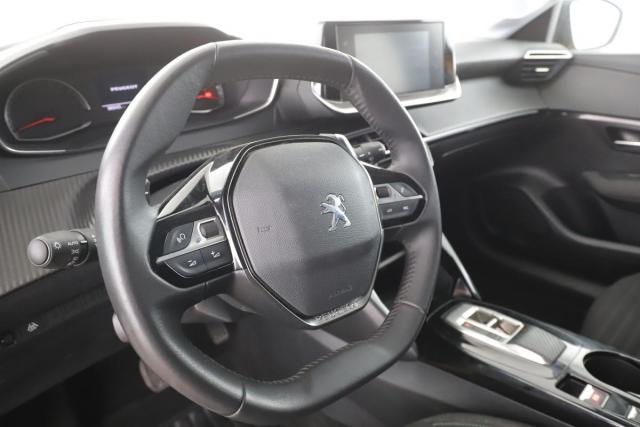 Peugeot 208 image 9