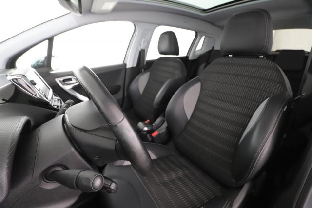 Peugeot 2008 image 3