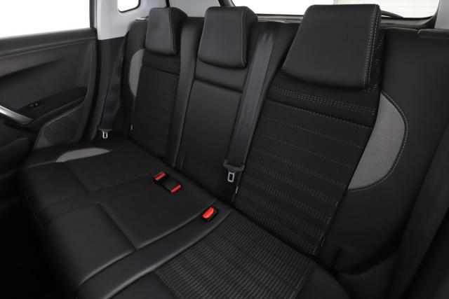 Peugeot 2008 image 6