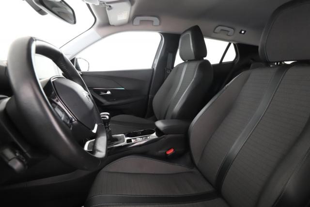 Peugeot 2008 image 5