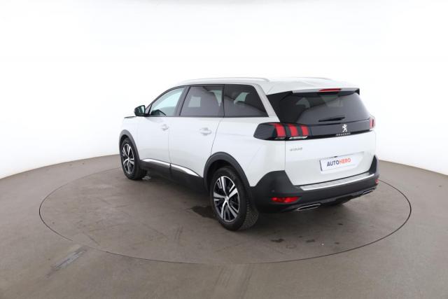 Peugeot 5008 image 1