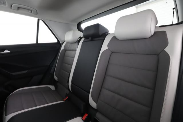 Volkswagen T-Roc image 2