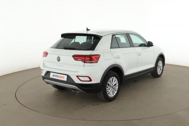 Volkswagen T-Roc image 2