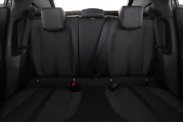 Peugeot 2008 image 6