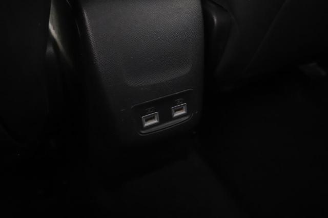 Peugeot 2008 image 1