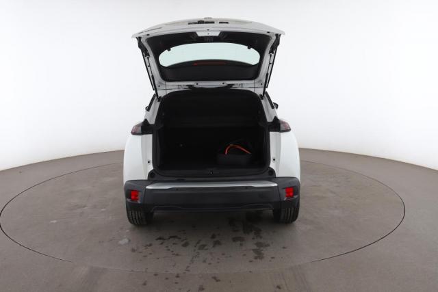 Peugeot 2008 image 2