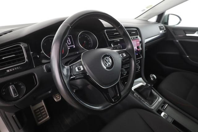 Volkswagen Golf image 4